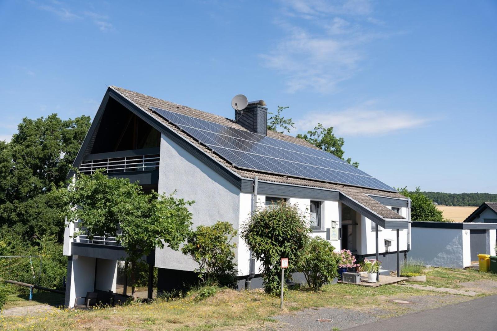 Ferienhaus Schoene Aussicht Ferienwohnung Gelb Hemfurth-Edersee Eksteriør bilde